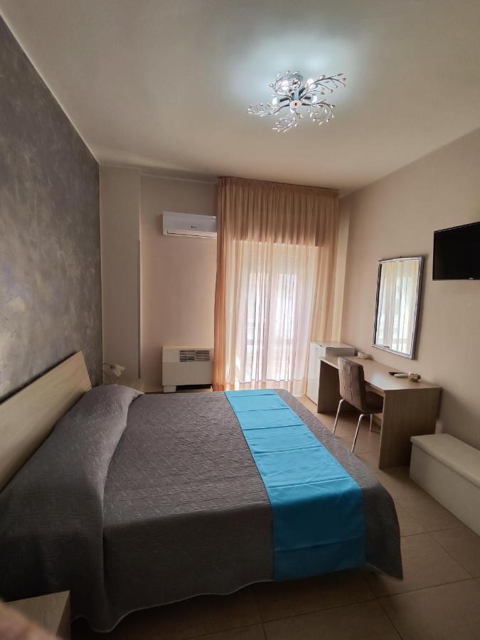 Albergo Primavera Porto Cesareo Eksteriør bilde