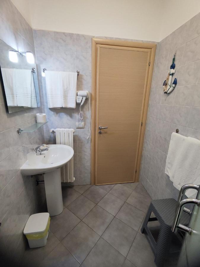 Albergo Primavera Porto Cesareo Eksteriør bilde