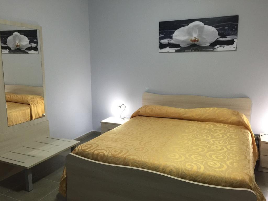 Albergo Primavera Porto Cesareo Eksteriør bilde