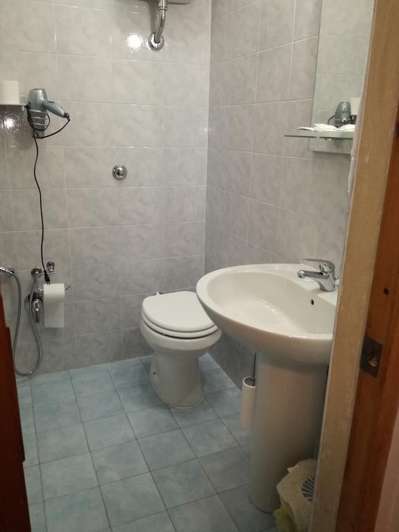 Albergo Primavera Porto Cesareo Eksteriør bilde